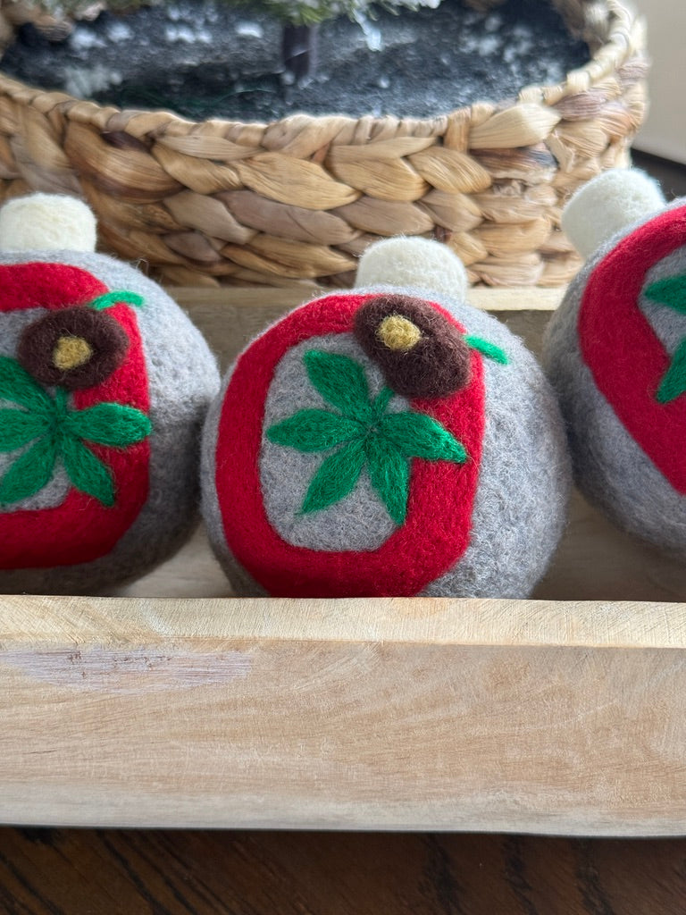 Block "O" - Grey with scarlet Block "O" and buckeye leaf