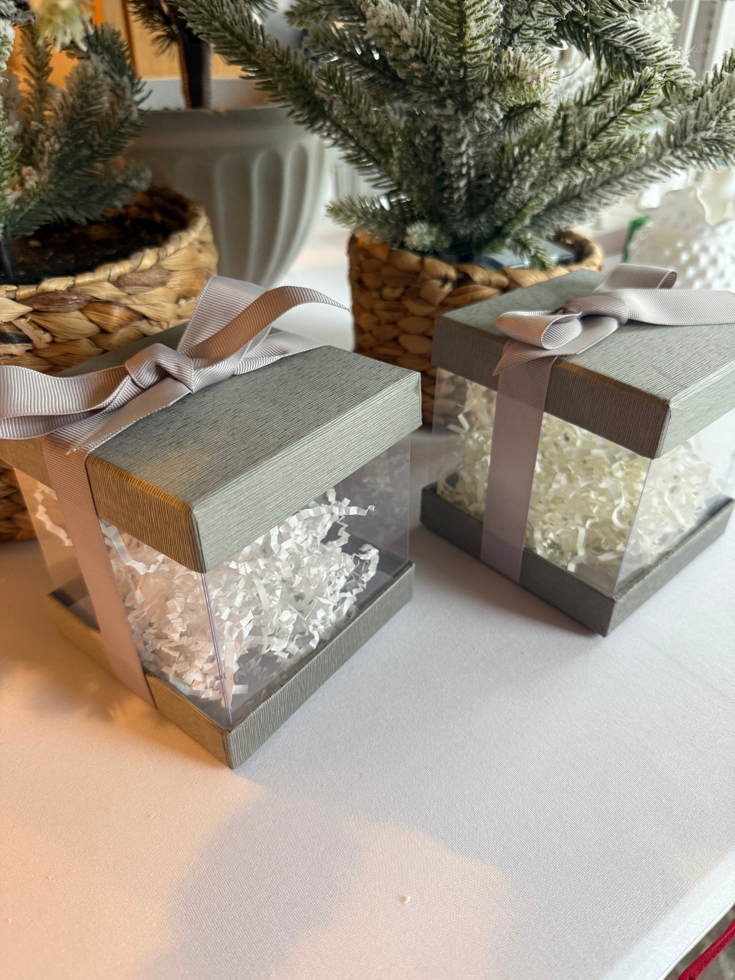 Box - small grey