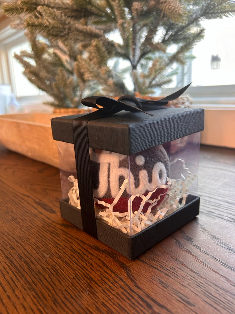 Box - small black